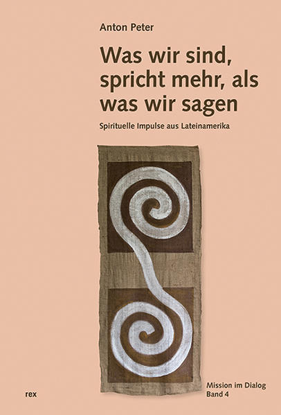 In zehn Beiträgen macht Anton Peter deutlich, wie die Kirche Lateinamerikas versucht, ihre Spiritualität und pastoralen Prioritäten von den Armen her zu definieren. Seit 1492, dem Beginn der Kolonisation, werden die Indigenen in Lateinamerika an den Rand gedrängt und erniedrigt. In den 500 Jahren Mission in Lateinamerika gab es aber immer gewichtige Stimmen, besonders nach der Versammlung in Medellín, welche ihr Engagement bei den unterdrückten Menschen ansetzten. Die Vorträge des Autors lassen erkennen, dass «Gott im Herzen Lateinamerikas durch Jesus Christus, den Befreier, gegenwärtig und lebendig bleibt» (Puebla 9). Mit einem Vorwort von Prof. em. Dietrich Wiederkehr.