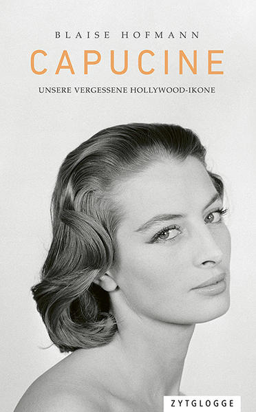 Wer erinnert sich noch an Capucine? In den Fünfzigerjahren stieg die junge Französin, eine klassische Schönheit, vom gefragten Pariser Mannequin rasch auf zum gefeierten Hollywood-Star. Sie drehte mit Regisseuren wie Blake Edwards und Federico Fellini an der Seite von John Wayne, Peter Sellers, Romy Schneider u.v.a. und genoss ihr glamouröses Leben.Ihre letzten drei Jahrzehnte verbrachte sie in Lausanne, in der Nähe ihrer Freundin Audrey Hepburn, aber die Aufträge wurden seltener. Am 17. März 1990 beging Capucine, die das Alter und die Einsamkeit nicht länger ertrug, mit 62 Jahren durch einen Sturz von ihrem Balkon Suizid.Der Waadtländer Autor Blaise Hofmann nimmt uns mit auf seine Spurensuche nach dieser faszinierenden Frau, hinter die Kulissen der Haute Couture und des Filmbusiness. Barbara Traber hat ihre Geschichte aus dem Französischen atmosphärisch dicht übertragen.Filme u.a.: The Pink Panther, What’s New Pussycat?, Walk On The Wild Side, The Honey Pot, Song Without End, The Lion