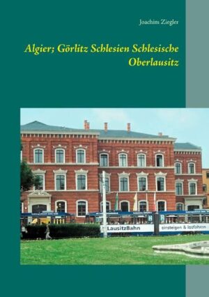 Die Menschen in Görlitz, Männer und Frauen, warten ungeduldig wie der Rest der Welt auf die Fußball-Weltmeisterschaft. Sie erwarten ungeduldig die Spiele auf dem heiligen grünen Teppich, während die tägliche Lebenssorge die Tragkraft der Menschen übersteigt. In der Zeit der Feierlichkeiten, in der die Menschen ihre Mannschaft anfeuern und unterstützen, verschwinden ihr Zorn und ihr Groll über die Regierung, wie dies in allen kapitalistischen Ländern ist. Was bleibt, ist die Kriminalität.