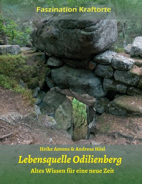 Was hat die Menschen vor tausenden von Jahren dazu bewogen, ein derart monumentales und einzigartiges Bauwerk, wie die Heidenmauer am Odilienberg zu errichten? Welche Geheimnisse verbergen sich wirklich hinter dieser über 10 km langen Mauer? Manche sagen, dass sie die "Geister" dieses Ortes davon abhält, in die Außenwelt zu gelangen, doch was wäre, wenn genau das Gegenteil bezweckt wurde? Könnte es nicht sein, dass die Mauer die innenliegende Landschaft vor ungebetenen physischen und energetischen Eindringlingen schützen sollte? Welche Geheimnisse sind innerhalb dieser magisch- mystischen Landschaft verborgen was ist es, was die Mauer schützen sollte? Mit jahrelangen intensiven Forschungen geomantisch, radiästhetisch und intuitiv sind die Autoren den Geheimnissen des Odilienberges auf den Grund gegangen. Enthüllt haben sich ihnen nicht nur einzelne Orte der Heilung, Vision und Initiation, sondern ein zusammenhängendes und großartiges Mysterium eine wahrhaftige Lebensquelle, in der viel vom Alten Wissen der Menschheit gespeichert ist. Entstanden ist ein Buch, das eine Sichtweise auf den Odilienberg eröffnet, die ungewöhnlich und magisch ist ein Buch, das in Zeiten des Wandels Halt und Richtung gibt, da es uns mit unseren Wurzeln verbinden kann. Auf über 320 Seiten werden mehr als 80 Kraftorte beschrieben planetarischeund kosmische Einstrahlungen, Dimensionstore, Visionsund Heilplätze, magische Quellen, Energielinien, Christusund Engelfokusse, sowie unterschiedlichste Landschafts- Chakras. Die mehr als 140 Schwarz- Weiß- Bilder, Skizzen und Pläne, ermöglichen es dem Leser, den Spuren der Autoren zu folgen und sich in dem weitläufigen Gelände zurechtzufinden. Mit umfangreichen Anleitungen und Anregungen, wird zu eigenen Entdeckungsreisen angeregt, die sowohl die Landschaft des Odilienberges betreffen, wie Reisen in die eigene Seele. Ein Buch für den Eigengebrauch oder für therapeutisch arbeitende oder interessierte Menschen.