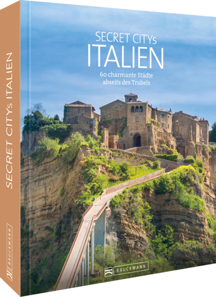 Entdecken Sie Italiens verborgene Schätze: La Verna mit ihrer romantisch in den Bergen gelegenen Abtei, die wunderschöne Altstadt von Cefalu, das zauberhaft in einer Lagune gelegene Eiland Torcello oder das malerische Örtchen Triora in Ligurien. Wir stellen Ihnen 60 einmalige und unbekannte Stadtschönheiten Italiens vor, in denen Sie noch ungestört flanieren und die reiche Geschichte des Landes bestaunen können. Gehen Sie auf Entdeckungsreise!