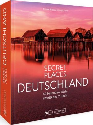 Vom Drachenfels zum Affenberg – Bildband Deutschland Urlaub mit Geheimtipp-Garantie: Kajaken Sie durch den Spreewald auf dem deutschen Amazonas oder besteigen Sie den höchsten Kirchturm der Welt in Ulm. Keine Lust auf Stau und Urlaubsrummel? Dann ist dieser Reisebildband genau das Richtige. Entspannen Sie auf der Hallig Hooge, wandern Sie an die Fundstelle des Neandertalers oder genießen Sie den Sternenhimmel der Rhön. Insidertipps und geheime Orte für den perfekten Deutschlandurlaub – besonders in Coronazeiten – verspricht dieser Reisebildband. Ob Natur- oder Städtetrip, es gibt in Deutschland noch viel Unbekanntes und Überraschendes zu entdecken. Roadtrip Deutschland: Wunderschöne, unbekannte Reiseziele – mit Geheimtipp-Garantie! Wanderungen, Kultur und Städtetrips: für jeden etwas dabei Mit zahlreichen Geheimtipps und nützlichen Adressen