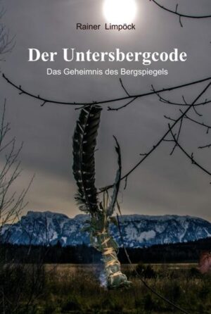 Als roter Faden führen die Sagen des Untersbergs mit ihrem wahren Kern durch die Anderswelt eines heiligen Berges, der sich durch besondere Erdenergien, Resonanzen, Anomalien und Wunder auszeichnet und immer wieder bemerkbar macht. Eine geheimnisvolle Natursprache scheint der Schlüssel zum eigenen Erkennen zu sein. Berge rufen, jeder Berg hat seine eigene individuelle Art des Rufens und manche rufen eben sehr laut, so wie seit einigen Jahren der Untersberg im Berchtesgadener und Salzburger Land. In der magischen Spiegelwelt jenes Berges setzte dort zuletzt eine Entwicklung ein, die auf gesellschaftlich- politische Veränderungen hinwies. Und jener heilige Berg inszenierte sich, präsentierte sich als ein Steinerner Prophet und hält uns einen Spiegel vor. So wie es der Berg äußerst dramatisch am 21. August 1939 tat, am Vorabend des Zweiten Weltkriegs mit dem Nordlicht und einer Wolkenhand in Szene setzte oder mit der fantastischen Wettererscheinung am 23. Juni 2011 zum Beginn der Eurokrise. Im Frühjahr 2015 machte die Schlagzeile vom blutenden Berg die Runde und tatsächlich setzte in den Folgewochen eine „unerwartete“ Völkerwanderung ein, eine Flüchtlingskrise von unbekanntem Ausmaß, in der der Berg als Landmarke für Schleuser und Schlepper fungierte, in der die Grenze zu seinen Füssen eine neue Bedeutung bekam und zum Katastrophenund Krisengebiet wurde. Damit bekamen nun auch wundersame und schicksalhafte Ereignisse, die in den letzten Jahren am Untersberg auftraten, einen Kontext. So als ob dieser Bergspiegel, der immer wieder in der Sagenwelt beschrieben wird, uns auf große Entwicklungen in der Menschheitsgeschichte aufmerksam machen wollte. Gehäufte Unfälle, Steinschläge, Wunder, seltsame Analogien, weiße Hirsche, ein blutender Bergbach, eine blutende Madonna, Prophezeiungen alles Ausdruck einer Matrix, eines Plans des Berges? Oder „nur“ ein Blick in den Spiegel unserer Zivilisation?