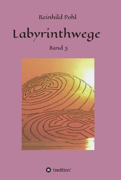 "Ich hasse es, es zugeben zu müssen, aber wir brauchen die Dämonen. Sie sind die Chaoskraft in uns. Sie stören und zerstören und damit geben sie uns neue Impulse. Stell dir vor, wir könnten reagieren, bevor es zu Gewalt und Grausamkeit kommt. Vielleicht wären wir dann keine Menschen mehr, sondern ein anderes, jetzt noch nicht existierendes Geschöpf. Vielleicht ist es dies, woraufhin wir uns entwickeln sollen." Labyrinthwege will Mut machen - den Mut so zu sein, wie wir sind und wie wir sein wollen. Gemeinsam mit dem inneren und dem äußeren König begegnen wir auf verschlungenen Wegen der zeitlosen Frage, wie denke, fühle und handle ich, wenn das Leben mich herausfordert. Dabei hören wir von der tragenden Kraft der Liebe und erfahren: jeder Schritt auf der Suche nach sich selbst lohnt sich. Band 3 führt uns in das Land der Dämonen und das Land der Weisen. Er konfrontiert uns mit dem Bösen und zeigt uns die hilfreichen Kräfte des Lebens. Die in den ersten beiden Bänden genannten Konflikte um Grenzen und Grenzlosigkeit erfahren eine Lösung - doch erst bei der Rückkehr in den Alltag wird sich die Reifung der Könige beweisen.