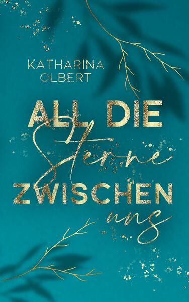 Zusammen kämpft es sich leichter als allein - für die Liebe und das Leben ... Als Clarissa in der psychiatrischen Klinik auf Bela trifft, ist sie fasziniert von dem gutaussehenden Einzelgänger, der lieber in sein Notizbuch schreibt, als mit anderen zu reden. Niemand weiß, warum er dort ist, und genau das versucht Clarissa auch für sich herauszufinden. Vor einer Woche ist etwas passiert, das ihre Welt zum Einsturz gebracht hat - doch sie erinnert sich an nichts! Eine Amnesie hat die Ereignisse in einen Schleier gehüllt, den sie nun versucht zu heben. Bei der tiergestützten Therapie und den Alpakas kommen Bela und Clarissa sich immer näher und schenken sich nicht nur gegenseitig Hoffnung, sondern auch ihr Herz. Schaffen es die beiden, die Dunkelheit zu vertreiben und gemeinsam nach vorn zu blicken?