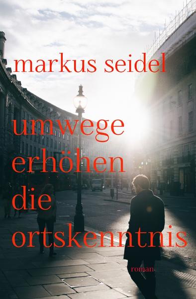 Sehnsucht und Rastlosigkeit, Melancholie und Selbstironie. Der Protagonist des Romans weiß nicht so recht, wohin mit sich. Ebenso orientierungslos wie selbstironisch sinniert er im Berlin der 90er Jahre über die Banalitäten das Lebens, über den Selbstmord seines älteren Bruders, über die verlässlich synchronen Gesten der Kellnerin, über die ewige Wiederkehr des Gleichen. Ganz gleich, ob er in der B-flat-Bar in Berlin-Mitte sitzt oder ständig dieselbe Musik hört. Melancholisch und mit einer faszinierenden Detailgenauigkeit nimmt er alles unter die Lupe, was um ihn herum und mit ihm passiert. Doch gerade die Banalität ist es, die ihn schließlich dazu antreibt, sich aus der Routine seines Berliner Lebens hinaus und nach Wien zu bewegen, die Stadt, mit der er das Glück verbindet. Die Reise nach Wien wird zu einer Flucht vor der eigenen Zerrissenheit, zu einer Suche nach Orientierung und Glück eines nachdenklichen Anti-Helden. Doch der direkte Weg führt nicht immer auch direkt ins Glück - und Umwege erhöhen die Ortskenntnis!