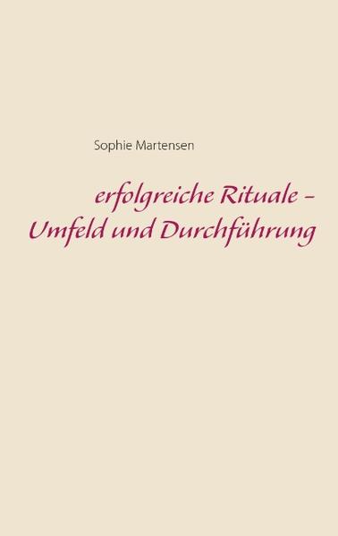 Es gibt viele Rituale. Eine gute Vorbereitung, der richtige Zeitpunkt und der richtige Ort sind Grundvoraussetzungen für den Erfolg eines Rituals. Viele Rituale scheitern aber aufgrund allgemeiner Fehler, die leicht zu vermeiden sind, wenn man weiß, wie Umfeld und Durchführung erfolgreicher Rituale grundsätzlich aussehen. Die weise Frau Sophie Martensen gibt die Grundkenntnisse aus ihrem reichen Erfahrungsschatz in diesem Buch weiter.