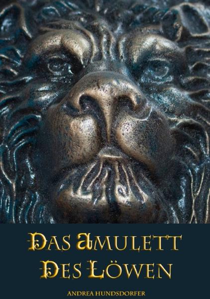 Die Prophezeiung Unausweichlich wird kommen der Tag, den niemand vorauszusagen vermag, da erhebt sich eine unheilvolle Macht, die mit sich bringt nur dunkle Nacht. Und niemand, der dieses Reich bewohnt, wird bleiben davon verschont. Das Land unter einem Fluch wird erbeben, um alte Gefüge aus den Angeln zu heben. Folter und Knechtschaft kehren zurück, nehmen den Menschen Hoffnung und Glück. Kein Lachen mehr, kein selbstbestimmtes Leben wird es unter der neuen Macht geben. Diesem Schicksal zu entrinnen, kann nur jenseits unserer Welt gelingen. So zögert nicht, mehren sich die Zeichen, denn niemand kann dieser Gefahr entweichen. Sendet aus eure treuesten Mannen, auf das sie in die andere Welt gelangen, zu suchen dort auf jedem Kontinent, das Eine, das man Kind des Löwen nennt. Die vier sich nicht im Geringsten gleichen, doch sie alle werden tragen des Löwen Zeichen. In ihnen allen sein Zauber wohnt, sodass die Suche auf jeden Fall lohnt. Sie werden jung sein noch an Jahren, eitel, trotzig, unerfahren. Wissen nichts von ihrer Kraft, die sie zu Auserwählten macht. Zuerst werden sie bilden einen lockeren Bund, das Vertrauen muss wachsen Stund‘ um Stund‘. Ihr Weg dorthin wird sehr beschwerlich, die Aufgabe kräfteraubend und gefährlich. Müssen stark sein, Grenzen überwinden, mutig sein und Wege finden, denn es wird liegen allein in ihren Händen, das Schicksal des Reiches zum Guten zu wenden. So lautet die Prophezeiung in der Legende des Löwen. Doch, werden die vier Löwenkinder dem Ruf der Fabelwesen folgen, die ausgesandt worden waren, sie aus allen Teilen der Welt zusammenzurufen? Werden sie sie begleiten hinein in eine ihnen völlig unbekannte Welt? Und werden sie es schaffen, den von Rachegedanken getriebenen Zaubereranwärter Adalbert Krummsäbel daran zu hindern, die Gunst des Löwen zu erlangen. Denn dieser würde seine neu gewonnene Macht ohne mit der Wimper zu zucken einsetzen, um das Volk zu unterdrücken und ihnen als alleiniger Herrscher seinen Willen aufzwingen.