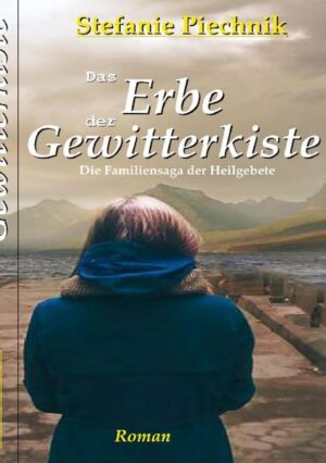 Worpswede 2015: Die depressive Svea entdeckt bei einem ihrer Klinikaufenthalte ein altes Familiengeheimnis. Das Erbe der Vergangenheit lässt sie nicht mehr los. Sie bittet ihre Großmutter Frieda und Großtante Karla um Hilfe. Doch eine stellt sich quer und die andere war nie im Besitz einer alten Blechkiste, die Jahrhunderte alte Verse, Briefe und Dokumente versteckt hält. Die Spur führt sie dabei zurück in die Vergangenheit ihrer Ahnen - und zu sich selbst! Noch ahnt Svea nicht, dass ihr Leben, so wie sie es bisher kannte, für immer auf den Kopf gestellt werden wird. Wird Svea das verlorengeglaubte Familiengeheimnis Die Gewitterkiste finden und das Erbe der Vergangenheit retten?