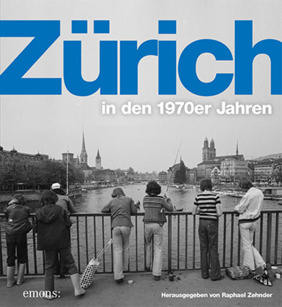 Über 300 historische Bilder aus den 12 goldenen Stadtkreisen. Die 1970er Jahre in Zürich: Die Stadt wird gründlich umgestaltet. Es wird in die Höhe gebaut, neue Brücken spannen sich über die Geleise, Hochkamine werden gesprengt. Nebeneinander existieren die Herrlichkeit der Banken und die Proteste der 68er-Bewegung gegen den Vietnamkrieg, Wohnungsnot und Spekulation,Rockbands begeistern die Jugend. Krimipreisträger Raphael Zehnder hält das spannende Jahrzehnt in diesem Bildband fest. Rund 300 historische Fotos lassen die Siebziger lebendig werden, sie erzählen von der Stimmung in der Stadt, von ausgelassenen Festen, glücklichen Stunden am See und dem Aufbruch in eine ungewisse Zukunft. Ein vielschichtiger, beeindruckender Band, der ganz Zürich im Licht der 1970er Jahre erstrahlen lässt.fie selbst.