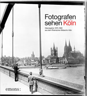 Die Rheinmetropole aus Sicht ihrer Fotografen Seit die ersten »Lichtbildner« in Köln ihre Ateliers eröffneten, begleiten sie mit ihrem spezifischen Blick den Wandel der Stadt zur modernen Metropole. Faszinierende Werke Kölner Fotografinnen und Fotografen aus den Beständen des Rheinischen Bildarchivs, die auf Glasplatte ihre Stadt porträtierten, sind in diesem Band versammelt. Sie zeigen die Umwälzungen der Gründerzeit, den Einzug der Moderne und den herben Einschnitt, den der Zweite Weltkrieg für Köln bedeutete. Gleichzeitig veranschaulichen sie die rasante Entwicklung des Mediums Fotografie – und wie stark es das Bild der Stadt in unseren Köpfen geprägt hat.