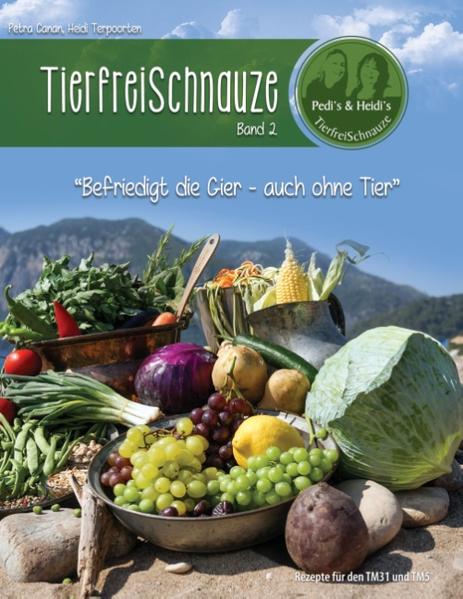 Inzwischen wird die vegane Lebensweise landauf und landab, sowohl in Deutschland, als auch in der Türkei und anderswo diskutiert. Filme und Zeitungsberichte über veganes Leben zeigen, wie lecker und gesund die Pflanzenküche ist. Mit Band II und unseren neuen Lieblingsrezepten aus der Pflanzenküche wollen wir einen weiteren Beitrag zu Genuss, Gesundheit, Klimaschutz und zu mehr Nachhaltigkeit für Mensch und Tier leisten. Mein Mann und ich haben im Juli 2012 unser veganes Leben begonnen und inzwischen ist auch in unserem direkten Umfeld die Akzeptanz immer größer geworden. Neben interessierten Fragen und gern angenommenen Essenseinladungen bei uns daheim, ist auch in unserem schwäbischen Landkreis Dillingen veganes Leben immer mehr ein Begriff. Ich selber bin gesünder, hab viel mehr Energie und mein Rheuma beschäftigt mich kaum noch. Meine Hausärztin bestätigt mir absolut gute Blutwerte im Vergleich der letzten 15 Jahre. Heidi Terpoorten Am tollsten find ich, dass unser Buch nicht nur von Menschen gekauft wird, die sich vegan/vegetarisch ernähren. Es ist schön, dass sich immer mehr mit diesem Thema beschäftigen und tierische Produkte von ihrem täglichen Speiseplan streichen - sei es aus gesundheitlichen Gründen, oder sei es wegen der Massentierhaltung. Medien decken immer mehr auf, was sich in der Massentierhaltung wirklich abspielt und dass z. B. Milch gar nicht so gesund ist, wie wir immer dachten. Deshalb: Jede tierfreie Mahlzeit ist ein Gewinn für Mensch und Tier… Petra Canan TierfreiSchnauze II vereint schwäbische, türkische und weitere internationale vegane Rezepte für den TM31 und TM5.