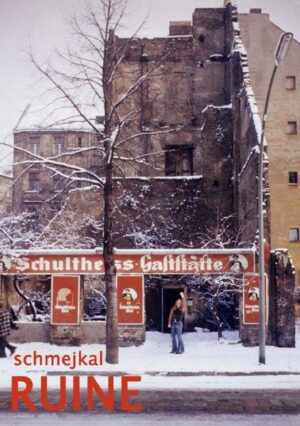 Absturz-Lokal der Siebziger in Berlin Schöneberg Winterfeldtplatz. Unterwelttreff der Gefängnishelden aus Moabit, daher eigene Verhaltensregeln, derart ungewöhnlich, so dass die Polizei die Gaststätte Ruine zeitwelig zur gesetzesfreien Zone erklärte: Die regeln das alleine, da brauchen wir uns die Hände nicht schmutzig zu machen. Hatte zwischenmenschlich echte existentielle Begegnungen zur Folge. Für mich persönlich der grundlegende Ausstieg aus allem Gewohnten und Vorbereitung zu ganzkörperlich transformierender Therapie und zum farbenfrohen Lebenslauf eines kreativen Künstlers.