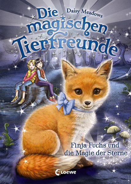 Die Freundinnen Lili und Jessi lieben Tiere über alles. Als sie den magischen Wald der Freundschaft entdecken, geht ein Traum in Erfüllung: Denn dort können alle Tiere sprechen! Zum allerersten Mal sehen Lili und Jessi den Wald der Freundschaft bei Nacht! Er erstrahlt im schönsten Licht, denn jeden Abend tanzt Familie Fuchs den zauberhaften Sternentanz, damit jeder im Wald nach Hause findet. Als der Drache Finsterklecks Dunkelheit über den Wald bringt, müssen die Freundinnen etwas dagegen tun! Ob die Mädchen mithilfe von Finja Fuchs die Magie der Sterne in den Wald zurückbringen können? Magische und zauberhafte Geschichten mit zahlreichen liebenswerten Illustrationen, die jedes Kinderherz ab 7 Jahren höher schlagen lassen. Die Freundinnen Lili und Jessi folgen einer geheimnisvollen Katze in den Wald der Freundschaft. Dort können alle Tiere sprechen und gemeinsam erleben sie spannende Abenteuer. Durch die kurzen Kapitel eignet sich die Reihe besonders für Leseanfänger. Tierpflegetipps runden die Geschichten um Die magischen Tierfreunde perfekt ab. Dieses Buch ist auf Antolin.de gelistet.