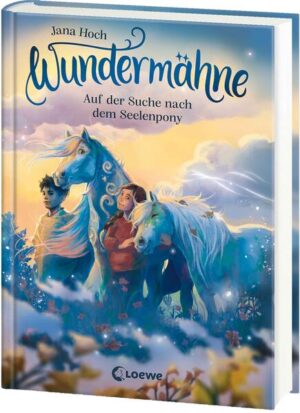 Mit der magischen Farbe ihrer Oma malt Elli ihr Traumpferd. Plötzlich verschwimmt alles vor ihren Augen und Wundermähne erwacht zum Leben. Magie, Freundschaft und Abenteuer: Wenn Fantasie lebendig wird Ein Hilferuf erreicht Elli: Sie wird in Umbra gebraucht! Mit Omas Muschelfarbe malt sie sich in das verborgene Tal hinein aber dabei geschieht ein Missgeschick. Ein Farbklecks breitet sich auf dem Bild aus! Statt Wundermähne begrüßt das Pony Klecks Elli in Umbra. Und nicht nur das: Auch Liron hat schlechte Neuigkeiten, denn die Magie im Tal schwindet! Um sie zu bewahren, muss er schleunigst sein Seelenpferd finden. Dabei kann den Freunden allerdings nur das Orakel von Umbra helfen. Können Wundermähne und Elli das Orakel finden und Liron mit seinem Seelenpferd vereinen? Eine fantastische Pferdereihe mit kurzen Kapiteln zum Wohlfühlen In dieser Kinderbuchreihe ab 7 Jahren lassen magische Farben das Lieblingstier vieler Kinder mit Kreativität und Fantasie zum Leben erwachen. Hier werden der Traum vom Reiten, von innigen Freundschaften und von der Seelenverbundenheit zu Ponys wahr. Humorvoll, atmosphärisch und spannend geschrieben von Bestseller-Autorin und Pferde-Expertin Jana Hoch. Detailreiche schwarz-weiß-Illustrationen laden zum Eintauchen und Davonträumen in die magische Welt von Umbra ein. Der Titel ist bei Antolin gelistet.