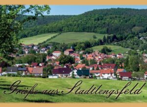 Der Bildband beinhaltet über 100 farbige Abbildungen zur Stadt Stadtlengsfeld. Sie gruppieren sich in Stadtansichten, Denkmale, Feste und Feiern, Jahreszeiten, Luftaufnahmen, Entdeckungen und Erlebnisse. Die Bilder geben einen Überblick über das gegenwärtige Antlitz des Ortes. Das Buch wendet sich an Personen, die Bekannten und Verwandten ein Geschenk machen wollen und an Gäste der Stadt. Einwohnern ist er eine bleibende Dokumentation über das Gesicht von Stadtlengsfeld zu Beginn des 21. Jahrhunderts.