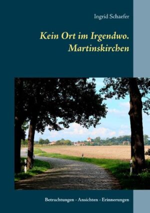 Es gibt kleine und kleinste Orte, helle und dunkle, schöne und hässliche, ruhige und belebte, verlassene und vergessene, rätselhafte und auch mystische Orte. Martinskirchen, der Ort, in dem die Ich-Erzählerin geboren wurde, hat von allem ein bisschen. Schon von weitem sieht man zwei Dinge: das Barockschloss und die Kirche, um die sich die Geschichten vergangener Jahrzehnte und Jahrhunderte ranken. Und mit beidem ist auch sie eng verbunden. Kurz nach dem Zweiten Weltkrieg geboren, hat sie trotz manchem Schweren eine beinahe unbeschwerte frühe Kindheit genossen. Die Familie war bitterarm. Sie waren Flüchtlinge. Das Schloss, von seinen Besitzern verlassen, bildete die Kulisse für die kindliche Fantasie des kleinen, blonden Mädchens, die durch die Märchenerzählungen ihrer Großmutter noch befeuert wurde. Ja, die Märchen, die waren ihnen geblieben. Wenigstens sie. Dagegen flößte dem Kind die Kirche mit dem Friedhof und dem steinernen Sühnekreuz davor eher Furcht ein. Aber wie es so auf dem Dorf ist, alle gingen in die Kirche: Zu Taufen, zu Hochzeiten und zu Begräbnissen. Und was sonst noch im Dorf geschah vor 1945 im Schloss und auf dem Rittergut, aber vor allem danach, als die neuen Herren die Dinge in ihre Hand nahmen und wie sie sie anpackten, wie es heute dort aussieht und wie es um das schöne Barockschloss und die Kirche bestellt ist, das erfährt der Leser/die Leserin in diesem Buch.