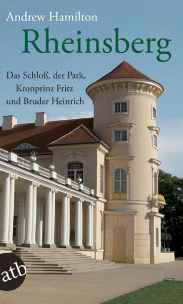 Mit Fontanes "Wanderungen" im Gepäck bricht Andrew Hamilton, der unbekannte Engländer mit dem berühmten Namen, im Sommer 1872 nach Rheinsberg auf. Der Reiz des märkischen Städtchens und seine schillernde Geschichte regen ihn zu einem Reisebericht an, der auf höchst lebendige Weise den erlebten Augenblick mit der historischen Erinnerung verbindet. Ein amüsantes Buch, das allen Rheinsberg-Besuchern vielfältige Anregungen und Vergleichsmöglichkeiten bietet.