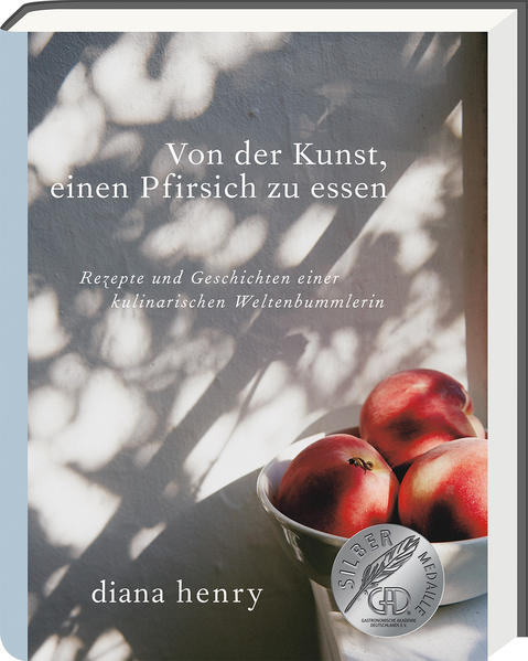 Das neue Kochbuch der Bestsellerautorin Diana Henry - abwechslungsreiche saisonale Küche mit vielen internationalen Rezepten inspiriert von Dianas Reisen - eine wunderbare Auswahl an unwiderstehlichen Gerichten die sich alle einfach zu verschiedenen Menüs zusammenstellen lassen - tiefe Einblicke in Diana Henry Wirken als Köchin, ihre Freude am Feiern, ihre schönsten Reisen und in die von diesen inspirierten Rezepten Von der GAD (Gastronomische Akademie Deutschland) als besonders empfehlenswertes Buch mit der Silbermedaille ausgezeichnet.