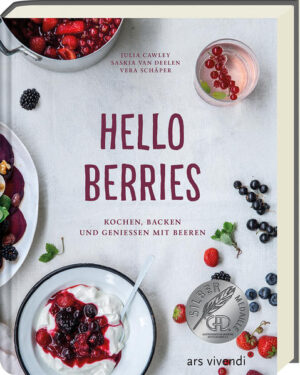 Wer Lust auf Beeren und Sommer hat, wird mit diesem Buch glücklich. Heimische Sorten wie Brombeeren, Himbeeren, Erdbeeren, Stachelbeeren und Johannisbeeren haben hier ihren großen Auftritt. Dabei sind Beeren viel variantenreicher einsetzbar als oft gedacht: 50 Rezepte für Desserts, Kuchen und Eis wechseln sich ab mit außergewöhnlichen beerigen Ideen fürs herzhafte Frühstück, Mittag- oder Abendessen. Und auch für kühlere Tage ist vorgesorgt: Saskia van Deelen zeigt, wie man die frischen Vitaminbomben trocknen, einlegen oder zu Likören verarbeiten und so auch im Herbst und Winter farbenfroh genießen kann. Von der GAD (Gastronomische Akademie Deutschland) als besonders empfehlenswertes Buch mit der Silbermedaille ausgezeichnet.