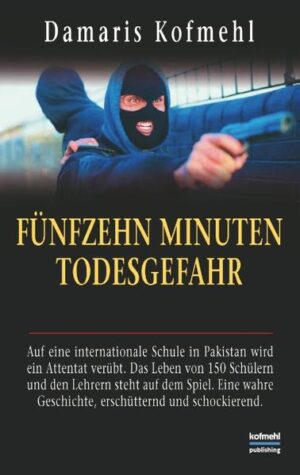 Auf eine internationale Schule in Pakistan wird ein Attentat verübt. Das Leben von 150 Schülern und Lehrern steht auf dem Spiel. Eine wahre Geschichte, erschütternd und schockierend Schüsse und gellende Schreie zerreißen die morgendliche Stille in der internationalen Schule am Fuße des Himalajas. Für 150 Kinder beginnen die fünfzehn schrecklichsten Minuten ihres Lebens. Die deutschen Teenager Deborah und Paul-Gerhard kauern zusammen mit ihren Klassenkameraden zitternd und verzweifelt unter den Tischen und hoffen auf ein Wunder. Nur zu gut erinnern sie sich an die Terroranschläge, die erst vor kurzem ganz Pakistan erschüttert haben. Doch nie hätten sie damit gerechnet, dass es einmal sie selbst treffen würde. Wer sind die Männer, die draußen herumschießen und skrupellos jeden töten wollen, der ihnen vor die Mündung läuft? Woher kommen ihr Hass und ihre Entschlossenheit, mit der sie die Schule in ihre Gewalt zu bringen gedenken? Was ist ihre Botschaft, was ist ihr Ziel? Wie viele Opfer werden sie dafür in Kauf nehmen?