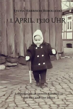 Launige Kindheitserinnerungen an die 60er und 70er Jahre, verbracht in einem kleinen Dorf in einem deutschen Mittelgebirge. Mit einem Augenzwinkern wird das Werden und Wachsen im alten Wohnhaus der Großeltern beschrieben, angesiedelt auf einem kleinen Pachthof, der schon bessere Zeiten gesehen hat. Eine Begegnung mit liebgewonnenen Gewohnheiten und Gebräuchen, dem Leben auf dem Land und den damit verbundenen Einschränkungen, wie sie in vielen Familien gang und gäbe waren. Einladung zu einer unterhaltsamen Rückschau - für die, die zu spät geboren wurden, um sie miterlebt zu haben und die, die sich ihrer gern und mit ein wenig Wehmut erinnern.