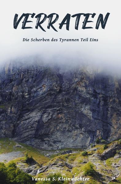 »Freundschaft kann Wege finden, wo keine zu sein scheinen.« Dieser Satz ihres besten Freundes Jake geht der jungen Magierin Nael einfach nicht mehr aus dem Kopf. Selbst dann nicht, als er auf die Eliteakademie wechselt und sie immer stärker vernachlässigt. Und nicht einmal, als er anfängt, die Positionen des Tyrannen Cabrysz zu übernehmen. Darfst du einen Menschen aufgeben, der dir einen Splitter seiner Seele anvertraut hat? Kannst du mit einem Menschen weiter befreundet sein, den du kaum noch wiedererkennst? Und vor allem: Wie erträgst du den Schmerz, wenn dir die Seele gebrochen wurde?