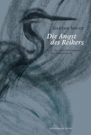 Wie lässt sich auch nach dem Tod eines Freundes noch Zugang zu seinen Gedanken finden? Was lässt sich über einen Verstorbenen erzählen, um ihn nahbar zu machen? In den Zeichnungen seines verstorbenen Freundes entdeckt der Protagonist der Erzählung die Skizze eines Reihers. Und auch in einem bislang unbeachteten Text von ihm stößt er auf das hochbeinige Tier, dem uralten Symbol für die Kraft der Stille. Darin wird der Reiher allerdings von einem Menschen verkörpert, einem Insassen einer Nervenheilanstalt. Verbissen liefert er sich ein fast unsichtbares Duell mit einem Widersacher, aus dem er unter donnerndem Applaus als Sieger hervorgeht. Schlussendlich fragt sich der Hinterbliebene, wie er sich mit dem Gedanken abfinden kann, dass der gescheiterte Malerfreund im Grunde ein verkannter Schriftsteller war? Gaétan Soucy hinterfragt in seiner vielschichtigen Erzählung die Möglichkeit verlässlichen Erzählens. Die Grenzen zwischen dem Handelnden und dem Erzähler verwischen und die forschende Lektüre beobachtet wie der Reiher den selbst forschenden Autor.