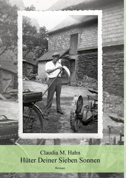 Ein Dorf auf dem Hunsrück. Eine junge Frau auf dem Weg in ihre alte Heimat und zu ihrer Großmutter. Der Abgeschiedenheit und der Ruhe wegen, denn sie muss eine Entscheidung treffen. Allmählich erkennt sie dort, dass ihre Großmutter ein Geheimnis umgibt, von dem sie nicht die geringste Ahnung hatte. Ihr bisher so wohl geordnetes Leben gerät von einem Tag auf den anderen vollkommen durcheinander. Die Erzählung verbindet das Leben der Großmutter mit der Geschichte des Dorfes, die wie beiläufig geschildert wird. Sie nimmt den Leser mit auf eine Reise durch die Zeit und lässt ihn bis zum Schluss darüber rätseln, wer sich hinter dem allwissenden Ich-Erzähler tatsächlich verbirgt. Nicht zuletzt ist dies aber eine Geschichte über den Frühling und die Sieben Sonnen, die er denjenigen bringt, die bereit sind, sich auf sie einzulassen. Doch vor allem anderen ist dieses Buch vom Anfang bis zum Ende, mit jeder Seite und mit jedem Satz, eine Liebeserklärung an die Heimat.