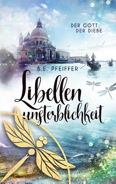 Drei Monate nach den Ereignissen in Bangkok wissen Hermes und Shenan immer noch nicht, was es mit der Libellenmagie auf sich hat. Der Einzige, der ihnen bei der Lösung helfen könnte, ist Mr Bourne, doch der ist selbst für Hermes unauffindbar. Erst als ein mysteriöser Geheimbund Jagd auf den Gott und Shenan macht, taucht ihr ehemaliger Auftraggeber als Retter auf. Allerdings ist seine Hilfe nicht selbstlos, denn er hat eine weitere Aufgabe für sie. Diesmal ist ihr Ziel die Lagunenstadt Venedig. Dort bietet ihnen der Libellenzirkel Schutz, der teuer erkauft ist. Zumindest hilft er ihnen dabei, ein weiteres Artefakt zu finden. Es könnte Shenan davor bewahren, sich in der Macht, die durch ihre Adern fließt, zu verlieren: jene der Libellenunsterblichkeit. Band 2 der Gott der Diebe Reihe Band 1 erschienen am 20.5.2020 Band 3 erscheint im Januar 2021