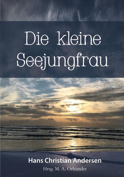 Die Geschichte „Die kleine Seejungfrau” des dänischen Dichters Hans Christian Andersen lässt die Leser:innen in die geheimnisvolle Unterwasserwelt der märchenhaften Meereswesen eintauchen. Sie erzählt vom prächtigen Leben der Seeprinzessinnen und von der Liebe und Sehnsucht der kleinen Seejungfrau, die sich in einen Märchenprinzen verliebt und schier Unmögliches auf sich nimmt, um seine Liebe und damit auch Unsterblichkeit zu erlangen. Hans Christian Andersen schildert eindrücklich die Kraft, den Mut, die Hoffnung und schließlich die Selbstlosigkeit der Liebe. Seit seiner Entstehung 1837 bezaubert dieses Kunstmärchen Leser:innen in aller Welt. M. A. Orleander ist Herausgeberin literarischer Klassiker und hat Hans Christian Andersens Original von „Den lille Havfrue” in neu übersetzter Fassung herausgebracht. Die besondere Zusammenstellung außergewöhnlicher Naturbilder gibt dieser Ausgabe eine einzigartige und sagenumwobene Note.