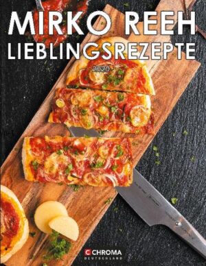 Es ist gar nicht so einfach seine Lieblingsrezepte heraus zu suchen, denn wenn man fast 50 Bücher geschrieben hat wird es zunehmend schwerer. In dieser Zusammenstellung habe ich über 80 Rezepte aus meinen Büchern heraus gesucht. Natürlich darf dabei mein geliebter Handkäse und die grüne Soße nicht fehlen. Aber auch von meinen Reisen habe ich spannende und einfach, nachkochbare Rezepte wie zum Beispiel verrückte Burger aus den USA und Schakschuka aus Israel mit ins Buch genommen. An die Süßmäuler habe ich natürlich auch gedacht und zum Beispiel meinen Lieblings-Cheese Cake mit Heidelbeeren zum Nachbacken verewigt. An dieser Stelle, wird Ihnen sicher das Wasser im Mund zusammen laufen, mit kreativen und einfachen Rezepten zum Nach-kochen und backen.