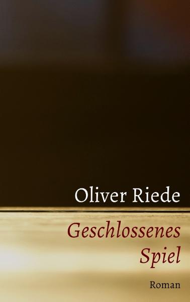 Helen Stein könnte glücklich sein. Sie ist attraktiv und lebt sorgenfrei an der Seite ihres wohlhabenden Mannes. Doch der Schein trügt. Als der gutaussehende Hannes in ihr Leben tritt, zögert sie nur kurz, bevor sie eine folgenschwere Entscheidung trifft. Eine Entscheidung, die nicht nur ihr eigenes Leben, sondern auch das von Frank und Marie Bartholomä auf den Kopf stellen soll. Denn plötzlich finden sich die beiden als Spielfiguren eines raffinierten Plans wieder. Es geht um Geld, viel Geld. Doch wer bestimmt die Regeln? Ein intelligenter Krimi um Liebe, Verrat und das ganz große Geld.