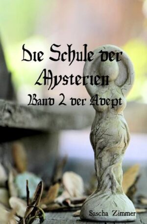 Dies ist der zweite von drei bändern. In diesem Teil vertiefen wir die bereits erworbenen Kenntnisse aus dem ersten Jahr und ergänzen sie mit vielen diversen neuen Themen wie das Tarot, die Edelsteine, Die aktive Arbeit mit den Chakren, dem Träumen und der Traumdeutung, der Astrologie, dem Pendeln, der Numerologie und viele weitere Interessante Themen Auch im zweiten Band gibt es wieder viele Übungen und Rituale. Der Lehrplan ist wie im ersten band Monatlich Aufgebaut mit Aufgaben am Ende eines jeden Monats. Auch hier kannst du am Ende eines Jeden Jahres dein erworbenes Wissen durch einen Test überprüfen ehe du dich an das dritte und letzte Jahr begibst.