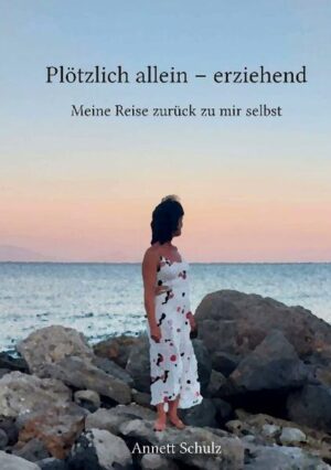 Wir schreiben das Jahr 2015. Annett Schulz lebt als alleinerziehende Mutter mit ihrer Tochter ein ganz normales Leben: Viel arbeiten, nebenbei den Alltag managen, alles unter einen Hut bringen. Der Vater ihrer Tochter unterstützt sie kaum, kümmert sich nur im Rahmen der regelmäßigen Besuchszeiten um sein Kind ... Doch dann geschieht das Unfassbare: Die Tochter beschließt mit 11 Jahren, zum Vater zu ziehen. Von heute auf morgen, ohne eine Erklärung. Fortan besteht nur noch sporadischer Kontakt zur Mutter, der einige Zeit später dann komplett abbricht - für unfassbare 18 Monate. Für Annett stürzt eine Welt zusammen. Fragen über Fragen quälen sie tagein, tagaus. "Was habe ich falsch gemacht? Habe ich als Mutter versagt? Warum behandelt mich meine Tochter so?" Diese und tausend weitere Gedanken kreisen fortan in Annetts Kopf. Immer und immer wieder bemüht sie sich, den Kontakt zu ihrer Tochter wiederherzustellen und erfährt eine schmerzhafte Zurückweisung nach der nächsten. Zusätzlich belasten sie ständige Auseinandersetzungen mit dem Vater ihrer Tochter sowie der Sorgerechtsstreit, Unterhaltsforderungen und und und. Hinzu kommt die Erkenntnis, dass sie auch beruflich neue Wege einschlagen will, einschlagen MUSS, denn alles, was bisher ihr Leben erfüllt hat, erweist sich nun als überhaupt nicht erfüllend. So macht sich Annett auf die Suche ... auf die Suche nach Antworten, nach neuen beruflichen Möglichkeiten, nach einem Weg, mit der ganzen Situation klarzukommen und letztendlich auf die Suche nach sich selbst. Wir dürfen sie auf diesem Weg begleiten. In ihrem ersten Buch "Plötzlich allein - erziehend" nimmt uns Annett mit auf diese Reise voller Höhen und Tiefen. Sie lässt uns teilhaben an ihren Emotionen, ihren Gedanken, ihren Erfahrungen und Erkenntnissen. Vor allem jedoch zeigt sie ihren Leser und Leserinnen, wie sie allen Umständen zum Trotz - oder gerade dank dieser Umstände - das Wichtigste im Leben gefunden hat: Sich selbst, die Liebe und das Geschenk der Vergebung.