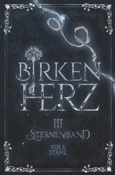 Ein Kampf. Eine Entscheidung. Ein Schicksal. Aluna und Parlec werden in Asteria gefangen gehalten. Während die Fay auf ihr Todesurteil durch den Spiegelnden Rat wartet, droht Parlec ein noch viel schlimmeres Los. Denn die Verborgene steht kurz davor, ihre langersehnte Rache an seiner Familie zu nehmen und ganz Asteria in den Untergang zu schicken. Aluna muss den letzten Kampf aufnehmen und eine Wahl treffen, die nicht nur über ihr eigenes Leben entscheiden wird. Die Zukunft von Asteria, das Schicksal ihres Volkes und ihre Liebe zu Parlec stehen auf dem Spiel … Der Abschluss der Birkenherz-Trilogie. Die Birkenherz-Trilogie ist mit "Birkenherz I - Seelenband", "Birkenherz II - Sturmband" und "Birkenherz III - Sternenband" abgeschlossen. Birkenherz ist ein spannender High/Dark Fantasy -Genremix mit New Adult- und Romantasy-Einschlägen. Dich erwarten: zwei liebevoll gestaltete Karten zahlreiche Kapitel-Illustrationen ein umfangreiches Worldbuilding samt Index eine packende Geschichte um Schuld, Vergebung und Liebe Tropes: Forced Proximity, Childhood Friends to Lovers, Flashbacks & Soulmates