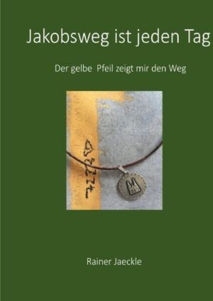 Durch Zufall habe ich das Buch von Hape Kerkeling in die Hand bekommen. Ich habe es gelesen und einen ersten Eindruck vom Jakobsweg bekommen. Danach begann ich im Internet über den Jakobsweg zu recherchieren und ich bekam eine Vorstellung darüber, wie ich das Projekt „Jakobsweg“ am besten für mich organisieren kann. Ich traf dann die letzten Vorbereitungen für meinen Jakobsweg. Der Flug war dann am 25. Mai und mein Abenteuer begann. Mit dem Buch möchte ich meine Erfahrungen und Eindrücke vom Camino wiedergeben. Dabei versuche ich den Text und die Bilder miteinander zu verbinden. Ich habe versucht das aufzuschreiben, was kein Wanderführer über den Jakobsweg enthalten kann, nämlich persönliche Eindrücke. Den Jakobsweg geht man alleine, so heißt es. Man trifft dort viele Menschen. Eine Flucht vor sich selbst ist auf dem Weg nicht möglich. „Schlussendlich bist Du im Leben ab einem gewissen Punkt auf Dich alleine gestellt und Du spürst die Einsamkeit“, sagte ein Pilger zu mir. Ich lernte etwas von der Einsamkeit kennen und wurde manchmal von Gefühlen überrascht, die mir bis dahin völlig fremd waren. Auch heute noch bin ich auf dem Weg. Er ist steinig und anstrengend. Ich habe versucht mein Tagebuch, welches ich auf dem Jakobsweg geführt habe, möglichst in allen Details in das Buch miteinzubinden. Es enthält jetzt in der zweiten Auflage mehr an Assoziationen, an Denkfetzen, an Erfahrungen und vielleicht auch mehr an vermeintlich wirren und abstrusen Gedanken, die mir damals auf dem Camino so kamen und immer noch kommen, auch heute noch. Es greift Themen auf, die mich auf dem Camino aber auch heute noch beschäftigen. Themen wie Familie, Schule, Beruf, Politik, Gesellschaft und Alter. So kam dann auch zwangsläufig der Titel „Jakobsweg ist jeden Tag“ zustande.