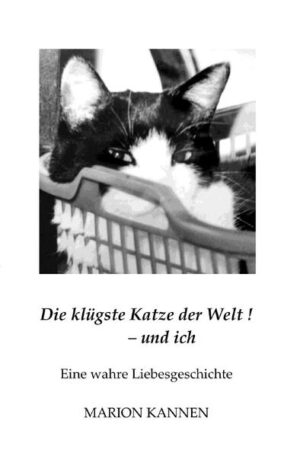 Wer jemals im Laufe der Menschheitsgeschichte mit einer Katze oder einem Kater zusammenleben durfte, war aus vollstem Herzen der Überzeugung, dass dieses Wesen ein ganz besonders intelligentes, witziges, schönes, liebevolles und liebenswertes gewesen sei. Diese Einschätzung ist in 99,9% der Fälle aus der Luft gegriffen, Wunschdenken, verblendeter Liebeswahn und leider völlig falsch. In nur 0,01% handelt es sich um einen ernst zu nehmenden, zutreffenden Fall. Ich habe nun die Ehre und das Vergnügen Ihnen diesen extrem seltenen, wundervollen Einzelfall vorstellen zu dürfen. Lesen Sie selbst: DIE KLÜGSTE KATZE DER WELT - und ich. Eine wahre Liebesgeschichte.