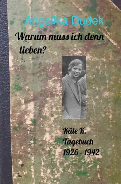 Tagebuch Transkription 1:1 aus der Sütterlinschrift übertragen. 2. Buch - Aufzeichnungen aus der Zeit 1926 - 1942 Die aus gutbürgerlichem Hause stammende inzwischen achtzehnjährige Käte lebt mit Ihren Eltern und ihrer Schwester in einem Haus in Hamburg Volksdorf. Ihre Liebe zu Luden und Max arbeitet oft und schwer in ihren Gedanken. Beide Männer sind auch ihr sehr zugetan und erhoffen sich mehr als nur Freundschaft. Doch die Männer sind nun fern. Luden studiert Medizin, Max reist in der Welt herum und Käte studiert Mathematik, Englisch und Deutsch in Tübingen und Freiburg. Käte wird krank und man diagnostiziert Tuberkulose bei ihr. Sie erhält einen Kuraufenthalt in der Schweiz im Sanatorium Schatzalp/Davos. Thomas Mann veröffentlichte 1924 seinem berühmten Roman, der genau hier erzählt und Käte beschreibt verzweifelt die Odyssee ihrer Krankheit und ihre Begegnungen mit den Menschen auf dem „Zauberberg“. Aus vorher gesagten 3 Monaten wird ein halbes Jahr Aufenthalt. Eine neue Liebe bahnt sich an. Piotr, er ist Jude. Ist es wirklich Liebe? Es beginnt die Zeit des Nationalsozialismus und Käte geht als Deutschlehrerin nach London in England. Das Nazi-Regime verkündet den Boykott jüdischer Händler, Handwerker, Anwälte und Ärzte, begleitet von intensiver antisemitischer Propaganda. Und immer geht es um Liebe, auch im Krieg.