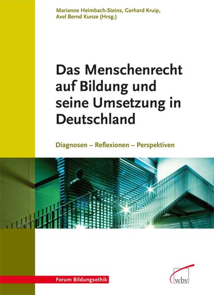 Der gerechte Zugang zu Bildung ist eine der wichtigsten sozialen Fragen des 21. Jahrhunderts, das hat die Diskussion um die PISA-Studien gezeigt. Neu an der gegenwärtigen Debatte ist, dass Bildung auch in Deutschland zunehmend als ein Menschenrechtsthema diskutiert wird. Dazu hat auch der Deutschlandbesuch des UN-Sonderberichterstatters für das Recht auf Bildung im Jahr 2006 beigetragen. Der Band stellt erste Ergebnisse aus dem DFG-Projekt "Das Menschenrecht auf Bildung" vor. Die Beiträge fragen, wie das Recht auf Bildung derzeit in Deutschland verwirklicht ist und wo Verbesserungen notwendig sind. Ein Schwerpunkt liegt auf den besonderen Problemen der Bildungsgerechtigkeit von Kindern mit Armuts- oder Migrationshintergrund. Die Autoren reflektieren die Beobachtungen aus christlich-sozialethischer und rechtsphilosophischer Sicht, zugleich zeigen sie Perspektiven für die weitere sozialethische Auseinandersetzung mit dem Thema Bildung auf.