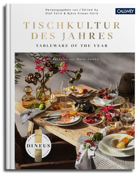 Der Dineus-Award geht in eine neue Runde. Als publizistische Verlängerung zum großen Preis der Tischkultur erscheint zum zweiten Mal das Jahrbuch, das alle Preisträger vorstellt. Produktinformationen, Material, Herstellung und das Unternehmen dahinter werden portraitiert und inspirierende Tischdekorationsideen gegeben. Gespickt ist das Jahrbuch mit redaktionellen Beträgen zu Trends und Innovationen der Tableware-Branche. Dieses Jahr neu: Starkoch Mario Gamba präsentiert 30 seiner mediterranen Rezepte auf den preisgekrönten Produkten