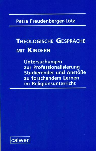 Die Kindertheologie ist zu einem Leitbild für den Religionsunterricht in der Grundschule geworden. Allerdings gibt es noch erheblichen Bedarf im Blick auf die Professionalisierung der Lehrenden: Wie können diese den Unterricht auf der Grundlage theologischer Gespräche so gestalten, dass die Schüler/innen vielfältige Beteiligungschancen und Anregungen zur persönlichen Weiterentwicklung ihrer Deutungs- und Gesprächskompetenz erhalten? Dieser Frage geht die Studie anhand gründlicher religions-pädagogischer Klärungen und vielfältiger Praxisbeispiele aus der von der Autorin gegründeten Karlsruher "kindertheologischen Forschungswerkstatt" nach. Besonders zeichnet sich die Studie dadurch aus, dass Theorie und Praxis eng aufeinander bezogen und füreinander fruchtbar gemacht werden. Damit sind ihre Ergebnisse sowohl relevant für die religionspädagogische Theoriebildung als auch für die Praxis des Religionsunterrichts