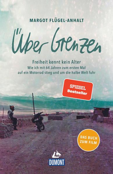 Solotour statt Kaffeefahrt. Mit 64 Jahren steigt Margot Flügel-Anhalt zum ersten Mal in ihrem Leben auf ein Motorrad und wagt das ganz große Abenteuer: Von ihrem kleinen Dorf in Nordhessen aus bricht sie auf zum Ziel ihrer Träume: dem Pamir Highway in Zentralasien. 117 Tage und 18.046 Kilometer lang ist sie unterwegs, durch 18 Länder – mit 11 Pferdestärken. Technische Pannen, schwere Stürze, totale Erschöpfung – mit den Herausforderungen wächst auch die Hilfsbereitschaft der fremden Menschen am Wegesrand, die ihre Reise am Ende so unvergesslich machen.