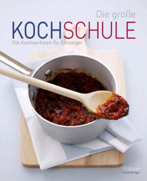 Die große Kochschule - Die Kochwerkstatt für Einsteiger - Kochen lernen kann jeder! Mit den unkomplizierten Rezepten, der ausführlichen Einleitung und der umfassenden Warenkunde der übersichtlichen und leicht verständlichen Großen Kochschule sind auch Koch-Einsteiger bestens für den Einsatz in der Küche gerüstet. Zahlreiche Informationen zu Küchenausstattung, Zubereitungs-techniken und Lagerung vermitteln vertiefte Grundkenntnisse des Kochens. Die einfachen und doch abwechslungsreichen Rezepte mit „Geling- und Kochspaßgarantie“ reichen von beliebten deutschen Klassikern über leckere Trendgerichte bis hin zu internationalen Highlights: Kartoffelsalat und Wiener Schnitzel sind hier genauso vertreten wie Flammkuchen, Steinpilzrisotto oder Mousse au Chocolat. Besonders ausführliche Schritt-für-Schritt-Anleitungen, hilfreiche Tipps und Zusatzinformationen zu jedem Rezept sowie brillante Fotos sorgen dafür, dass auch Kochanfänger die Rezepte mühelos meistern.