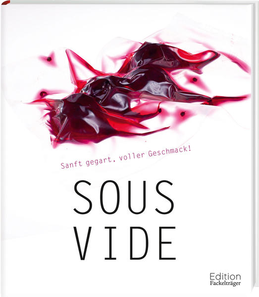 Schonender und köstlicher lassen sich Fleisch, Fisch, Gemüse und Obst nicht zubereiten! Bei der Sous-Vide-Methode werden Lebensmittel „unter Vakuum“ in Plastikbeutel eingeschweißt, um anschließend bei einer stabilen Niedrigtemperatur über einen längeren Zeitraum im Wasserbad gegart zu werden. Die Vorteile liegen auf der Hand: Garen im Vakuum ist vitaminschonend, die Konsistenz wird perfekt, Aromen und Flüssigkeit können nicht austreten und eine punktgenaue Zubereitung ist immer gewährleistet. „Sous-Vide“ erläutert umfassend und fundiert Theorie und Grundlagen des Vakuumgarens, stellt das nötige Equipment vor bietet mit über 60 kreativen Rezept-Ideen den perfekten Einstieg in die Gartechnik der Extraklasse.