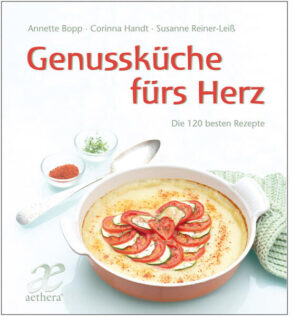 Herzgesund kochen ist nicht kompliziert und außerdem richtig lecker! Diese 140 Rezepte aus der Praxis der deutschen Herzschulen sind bestens geeignet für alle, die sich herzgesund und dabei doch genussvoll ernähren wollen. Und die wunderschönen Bilder der Meisterfotografin Nele Braas machen bereits auf den ersten Blick Appetit!