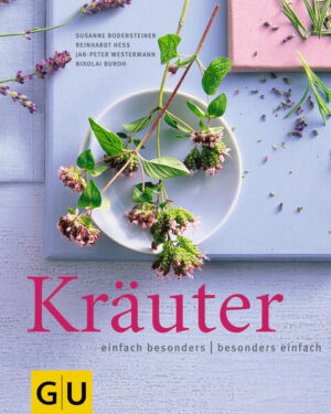 Was haben Kartoffeln, Zucchini, Tofu und Kichererbsen gemeinsam? Dass sie, wenn wir ganz ehrlich sind, solo genossen geschmacklich irgendwo zwischen langweilig und fad liegen. Und warum essen wir sie trotzdem gerne? Weil sie förmlich danach rufen, mit würzigen Kräutern gepusht zu werden - und einfach nichts über dampfende Ofenkartoffeln mit sahnigem Schnittlauchquark geht! Welche Kräuter nicht nur Kartoffeln, sondern auch Zucchini, Tofu und Kichererbsen den entscheidenden Aromakick geben, erfahren Einsteiger wie anspruchsvolle Köche in einem Workshop zu Beginn: Bekannte und unbekanntere Kräuter der heimisch-klassischen, mediterranen, asiatischen und orien-talischen Küche werden erst vorgestellt und dann gleich ausprobiert - mit einfachen Rezepten von Kräuterbutter bis Asia-Würzöl. Im nächsten Schritt werden jeweils zehn typische, für Kräuter geradezu prädestinierte Zutaten der genannten Länderküchen präsentiert, die in darauffolgenden Kennen-lernrezepten vier mal anders grün gewürzt zum Aha-Erlebnis führen: Ofenkartoffeln mögen nicht nur Schnittlauchquark - auch Kresse-, Bärlauch- und Wildkräuterquark lassen unsere Geschmacksnerven jubeln! Umso mehr, wenn die verwendeten Kräuter durch richtige Küchenpraxis mit ihren Geschmackstalenten glänzen. Darum wird der Workshop mit Infos rund ums selber Ziehen, Ernten, Lagern, Vorbereiten und Trocknen abgerundet. Und natürlich mit Rezepten für trockene Kräutermischungen für den Würzvorrrat. Im Rezeptteil finden sich dann über 150 internationale Rezepte von Suppen und Salaten über Nudel- und Fleischgerichte bis hin zu Desserts und Getränken - alle mit Kräutern besonders einfach oder einfach besonders veredelt. Neben vielen Neukreationen sind auch zahlreiche Klassiker versammelt, die sich durch viele Kräutervarianten in einem ganz neuem Licht präsentieren. Diese laden alle dazu ein, das Workshopwissen kreativ umzusetzen und eigene (Kräuter-)Wege zu gehen.