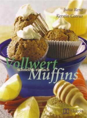 Muffins, das sind die beliebten saftigen, kleinen Kuchen aus Rührteig. Ihre Herstellung geht schnell und ist kinderleicht! Also eine ideale Idee zu jeder Gelegenheit, denn der Teig ist in 10-15 Minuten fertig zubereitet und die Backzeit beträgt nur ca. 25 Minuten. Und dass dies alles auch in gesunder und vollwertiger Variante lecker schmecken kann, zeigt „Miss Muffin“, die bekannte Muffin-Kochbuchautorin Jutta Renz. Ob traditionelle kanadische „bran muffins” aus Kleie oder raffinierte pikante Brokkoli-Mandel-Muffins, ob Cappucino-Muffin oder Orangen-Ananascreme-Muffin, überall wird nur mit naturbelassenen und gesunden Lebensmitteln gearbeitet. Frisch gemahlenes Getreide, Vollrohrzucker oder Honig, Öl oder Butter, Buttermilch oder Joghurt, kontrolliert angebaute Gemüse-, Obst- und Fruchtsorten, Nüsse und Gewürze aller Art verwandeln das Trendgebäck in gesunde Kraftpakete, die nie langweilig sind und immer schmecken. Die kleine Warenkunde erleichtert den Einstieg in das Vollwertmuffin-Backparadies, Tricks und Tipps sorgen für gutes Gelingen auch bei Backanfängern.