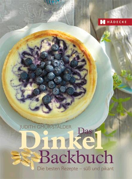 An diesen Rezepten hätte auch Hildegard von Bingen ihre helle Freude gehabt! Backen mit Dinkel hat eine sehr lange Tradition und gegenüber dem häufig verwendeten Weizen hat Dinkel einige Vorteile: Er ist reich an Eiweiß- und Mineralstoffen, leicht verdaulichen Kohlehydraten und mehrfach ungesättigten Fettsäuren, aber wesentlich allergenärmer als Weizen. Sein hoher Glutengehalt und seine enorme Quellfähigkeit machen ihn ideal zum Backen. Der gesundheitliche Wert, den schon Hildegard von Bingen lobte, macht die süßen und pikanten Rezepte, die Judith Gmür-Stadler hier vorstellt und die sie teilweise in alten Kochbüchern entdeckt und heutigen Bedürfnissen angepasst hat, umso unwiderstehlicher. Zu den Rezepten gibt es wertvolle Tipps und Tricks von Bäckerinnen, Bäckern und Landfrauen, damit das Dinkelgebäck wirklich gut gelingt. Die Einführung erzählt in wunderschönen Bildern und Texten von einer gelebten Getreidetradition, die vom Korn zum Mehl und vom Mehl zum Brot führt. Hinweis: Dies ist die Ausgabe für Deutschland und Österreich. Die inhaltlich identische Ausgabe für die Schweiz ist beim Schweizer Fona Verlag unter dem Titel „UrDinkel-Backbuch“ mit der ISBN 978-3-03780-453-7 erhältlich.