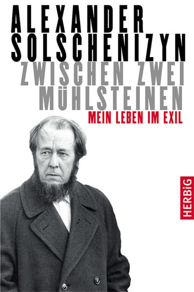 Die Memoiren eines Unbeugsamen: Im Februar 1974 wurde der Literaturnobelpreisträger Alexander Solschenizyn vom KGB verhaftet, in ein Flugzeug gesetzt und nach Deutschland ausgewiesen. Die sowjetischen Machthaber wollten so ihren schärfsten Kritiker außer Gefecht setzen. Doch Solschenizyn, Autor des "Archipel Gulag", führte seinen Kampf gegen die Lüge auch im Ausland weiter. In den Erinnerungen an seine ersten Jahre im Exil legt er ein literarisches Zeugnis jener Herausforderung ab, der er im Westen begegnete. Wie sollte er hier leben, gejagt vom KGB und ständig verfolgt von der Presse, die Stellungnahmen von ihm verlangte? Wie sollte er sich orientieren inmitten von Verleumdungen, finanziellen Problemen, unbekannten Gesetzen und gesellschaftlichen Regeln? In "Die Eiche und das Kalb" berichtete Solschenizyn über seinen 20-jährigen Kampf gegen die sowjetische Staatsmacht, die er durch seinen Entschluss, die Wahrheit über Russland zu schreiben, herausgefordert hatte. In diesem Folgeband beschreibt er die Zeit nach Verhaftung und Ausweisung, als er zunächst bei Heinrich Böll Aufnahme fand, dann nach Zürich zog und sich schließlich im amerikanischen Cavendish in Vermont niederließ, wo er seine großen Werke vollenden konnte.